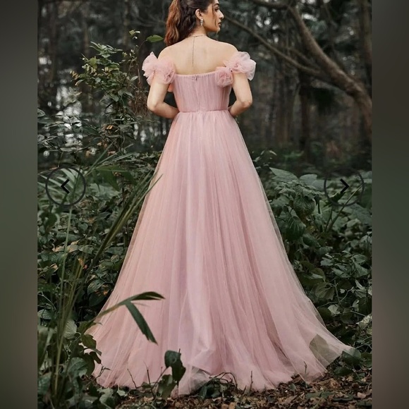 Elegant Off Shoulder Ruched Bust Split Thigh Tulle Evening Dress - Picture 2 of 11